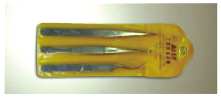 Tweezers