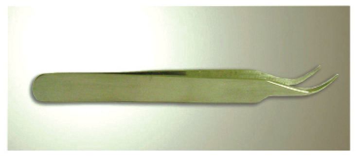 Tweezers
