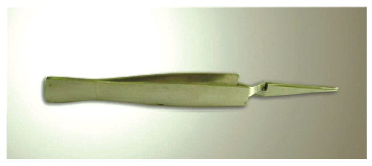 Tweezers