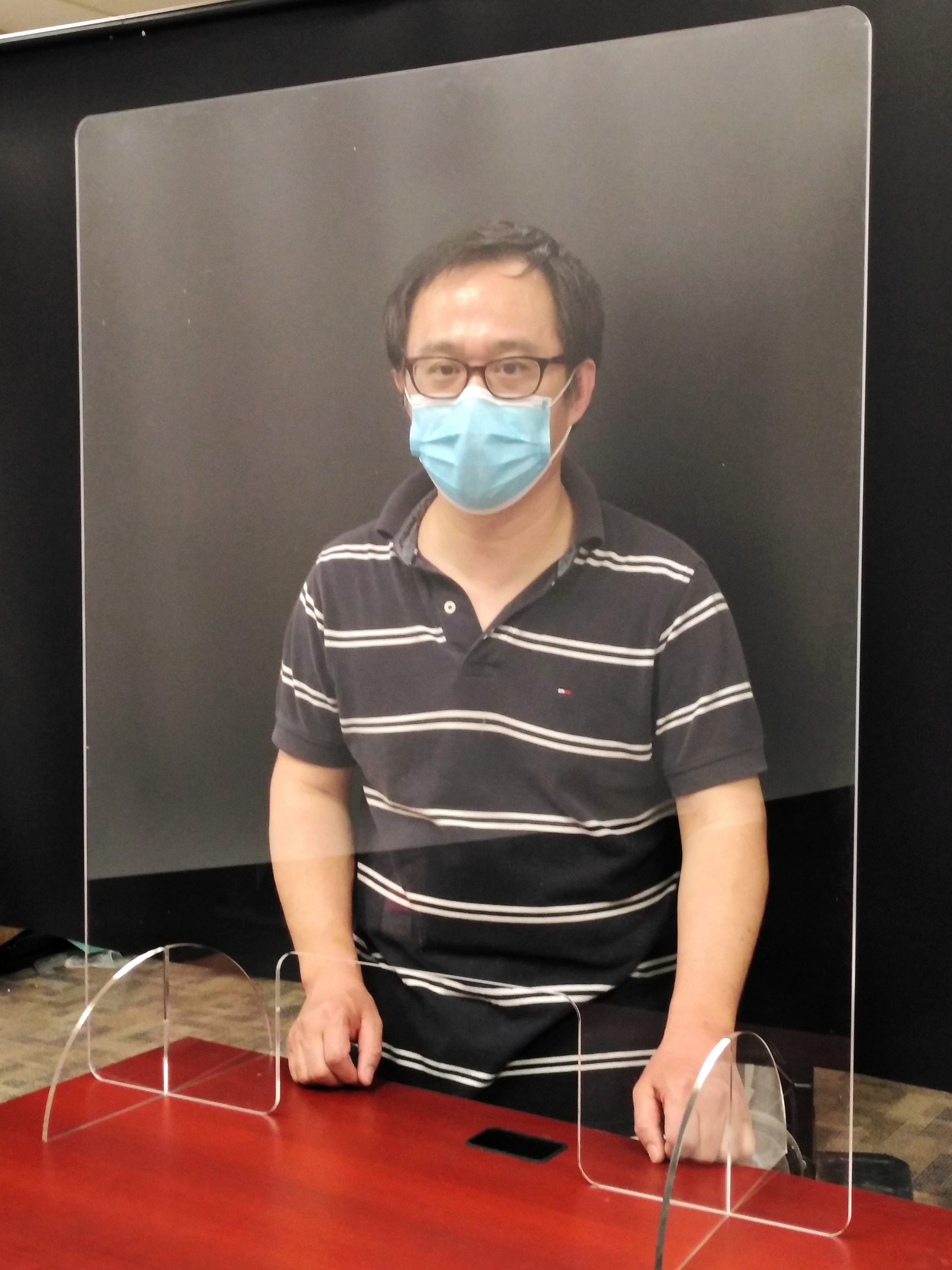 Acrylic Sneeze Guard (36 x 30 inch)